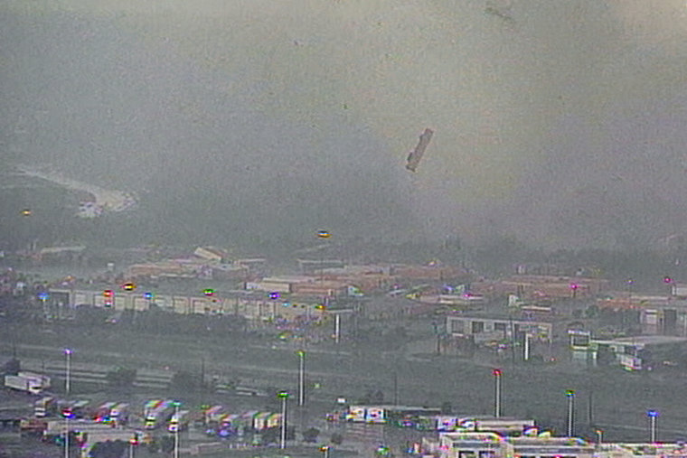 Image: Tornado seen south of Dallas, Texas
